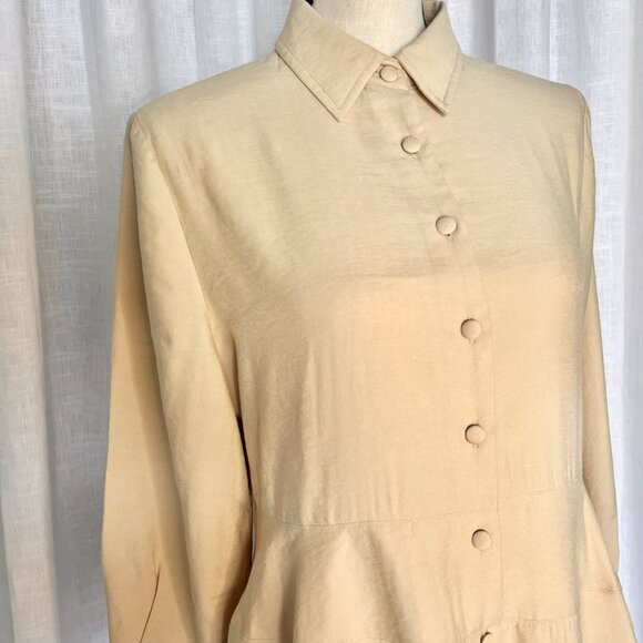 NWOT Tuckernuck Pomander Place Ashlen Button Down Blouse Neutral Tan Size Small - Picture 2 of 7